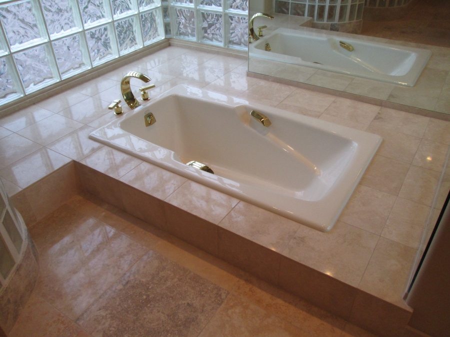 After: Tub deck polished in Paradise Valley | Showers & Vanities | Interior Gallery | Baker's Travertine Power Clean
